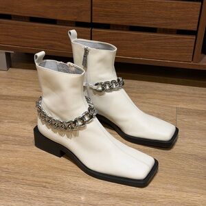 Zara: White Ankle Boots with Silver Chain
